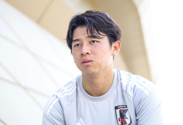 开云-曾骚扰中国女球迷 日本U23门将放话要零封国足夺冠：不会惧怕李昊