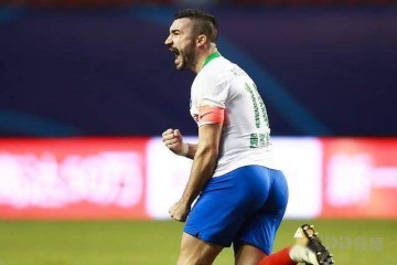 KAIYUN-鸭梨低迷失点！青岛3连败0进球 滑向榜尾难阻挡